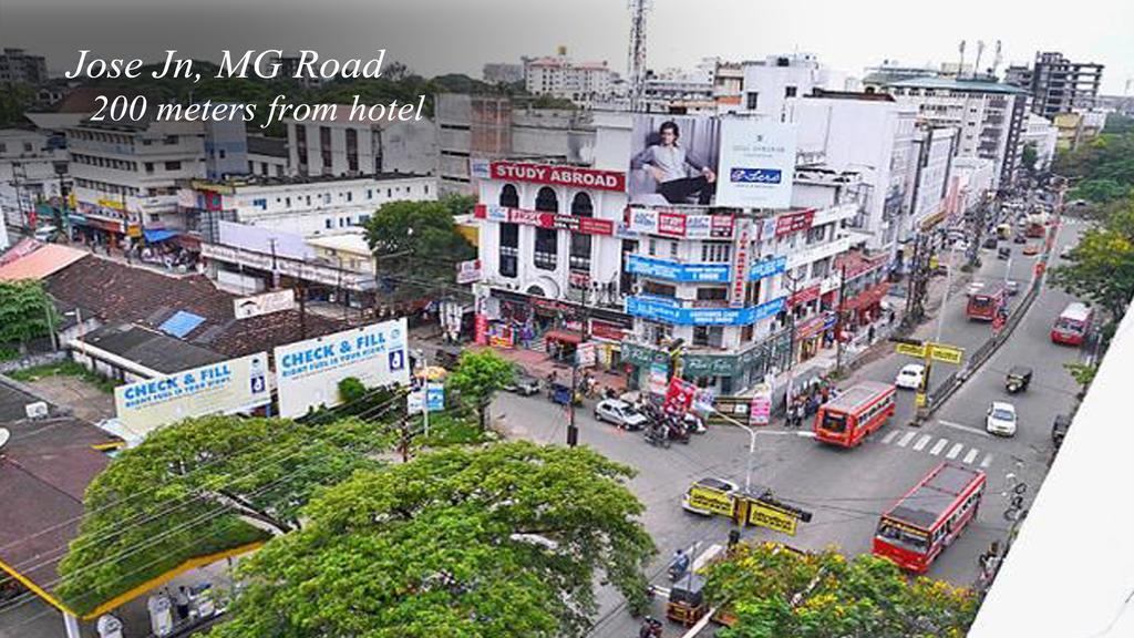 Hotel Archana Inn Kochi Екстер'єр фото