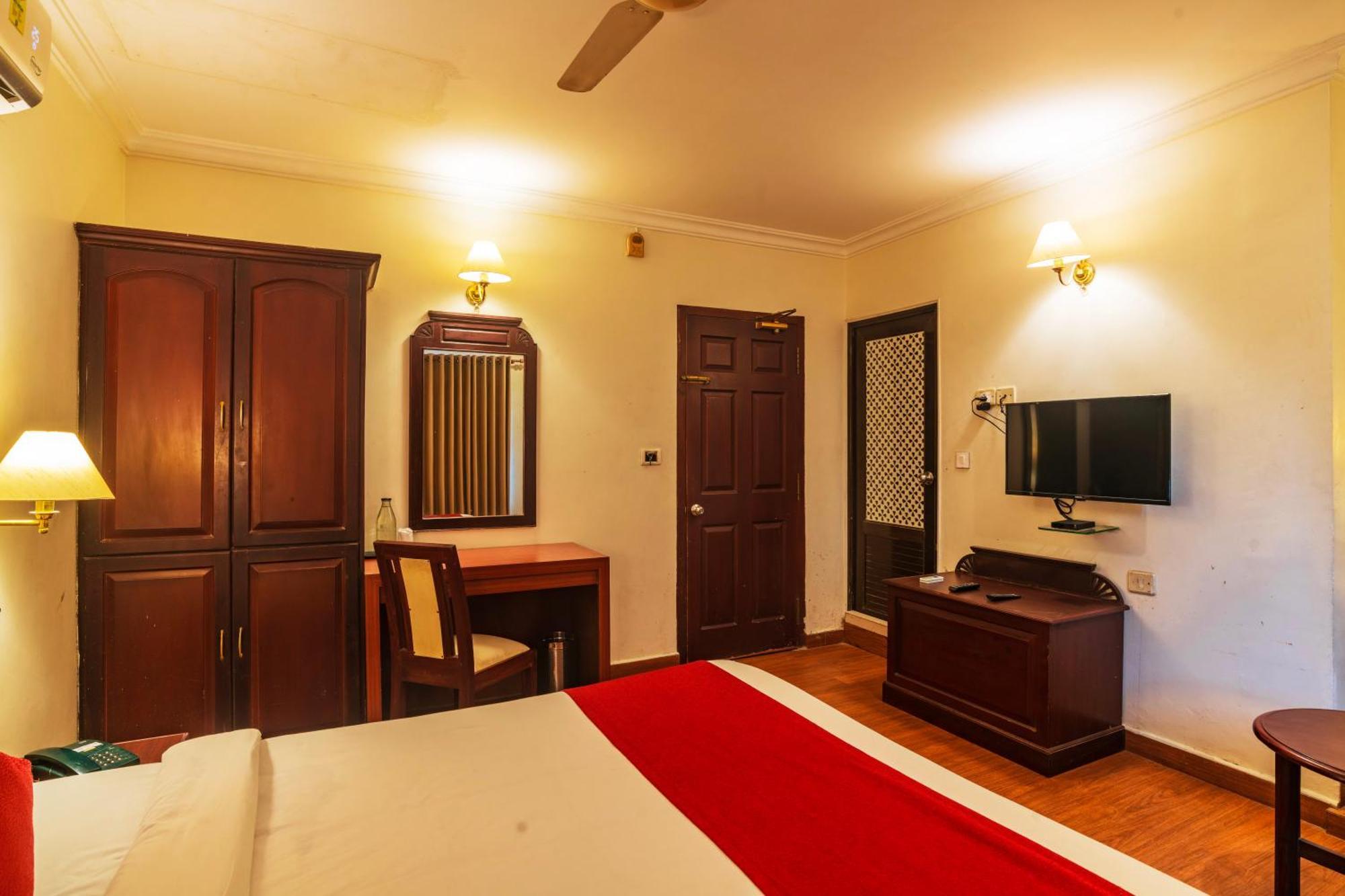 Hotel Archana Inn Kochi Екстер'єр фото