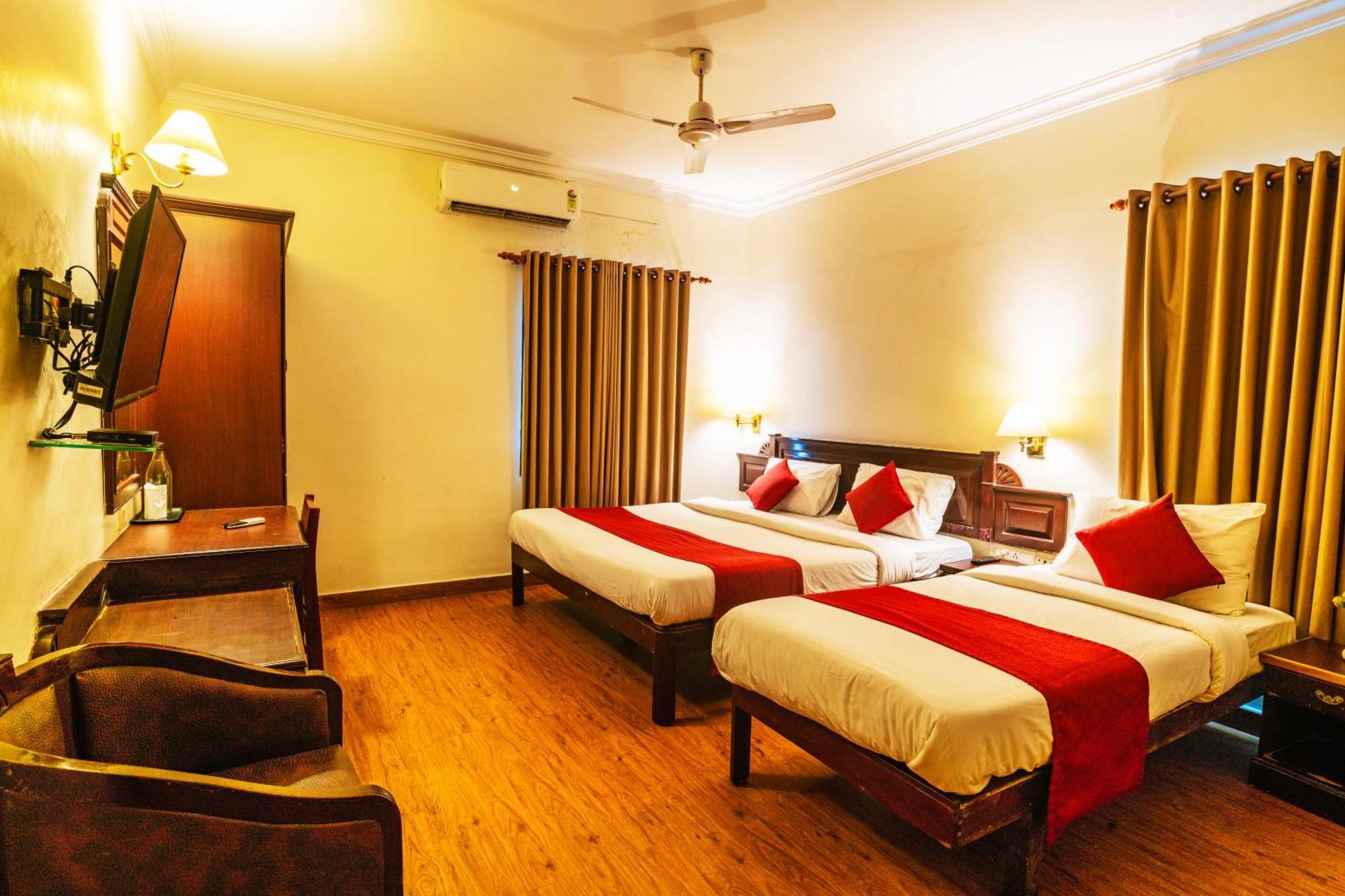 Hotel Archana Inn Kochi Номер фото