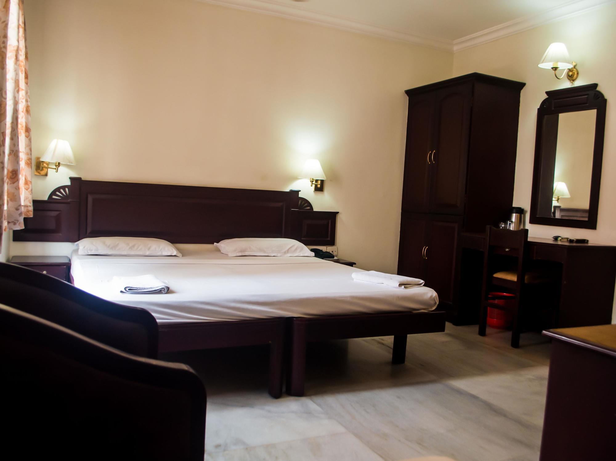 Hotel Archana Inn Kochi Екстер'єр фото