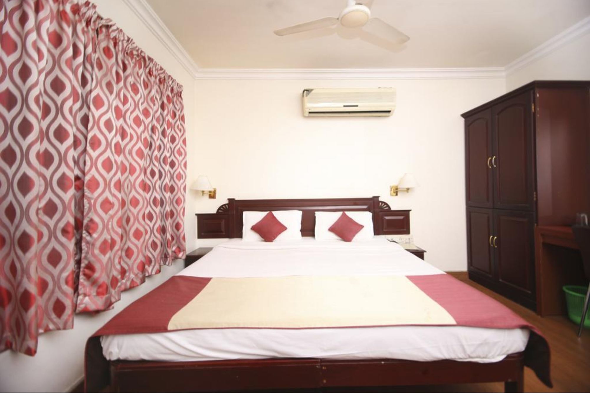 Hotel Archana Inn Kochi Екстер'єр фото